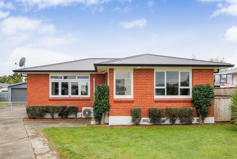 8 Austin Place, Awapuni, Palmerston North - Carousel 1