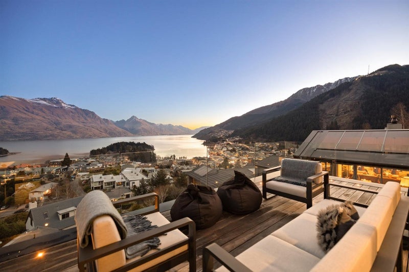 10 Limerick Lane, Queenstown, Queenstown - Carousel 1