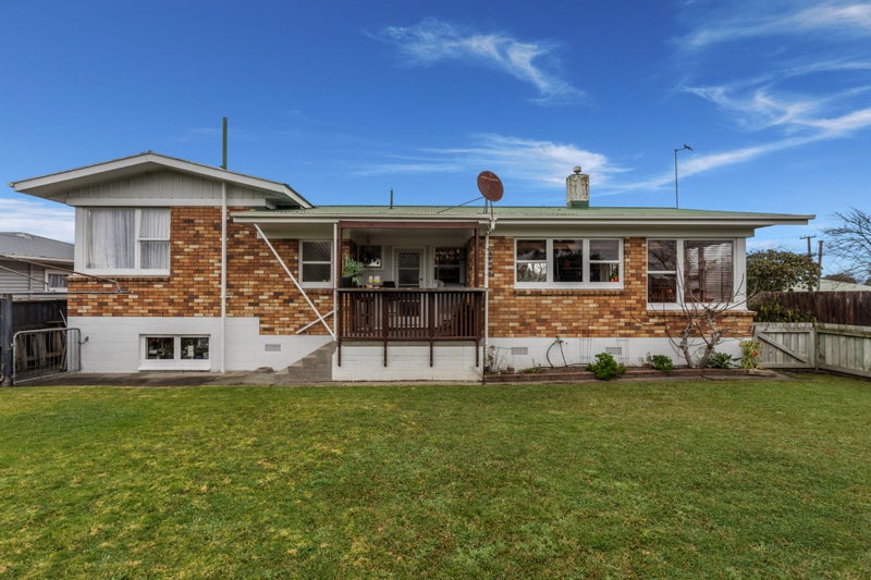 146 James Street, Whakatane - Carousel 21