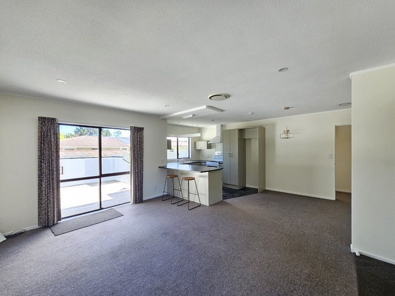 21 Rose Street, Ranui, Porirua - Carousel 2