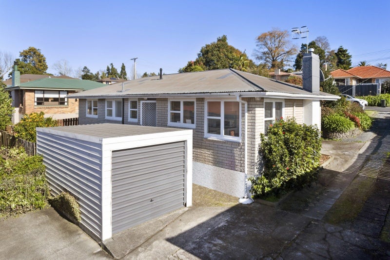 8 Simmonds Grove, Greerton, Tauranga, Bay Of Plenty - Carousel 1