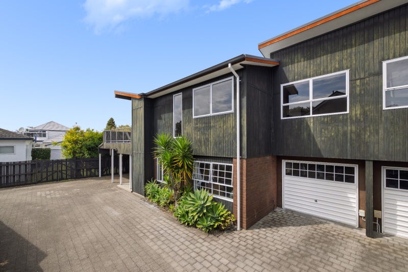 23B Beach Road, Otumoetai, Tauranga, Bay Of Plenty - Carousel 1