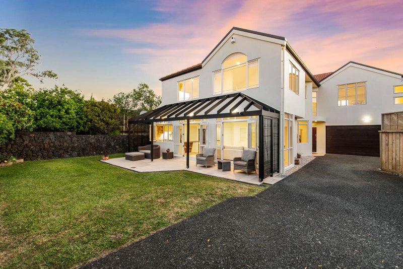 3/49 Castor Bay Road, Castor Bay, Auckland - Carousel 1