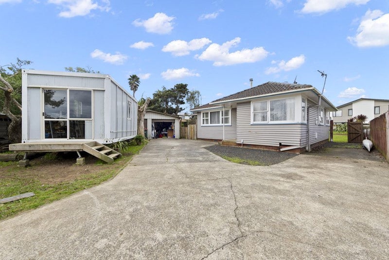 16 Lavinia Crescent, Mangere East, Manukau City, Auckland - Carousel 2