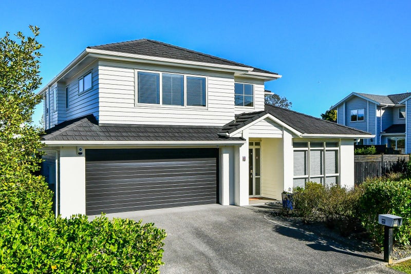 69 Pickaberry Avenue, Karaka, Papakura - Carousel 1