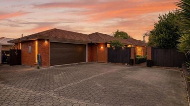 11 Ludlow Place, Parklands, Christchurch - Carousel 1