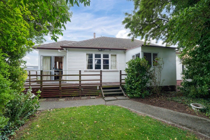 19 Stirling Street, Windsor, Invercargill - Carousel 1