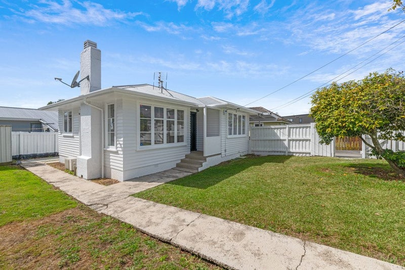 1/11 Henwood Road, Māngere East, Auckland - Carousel 2