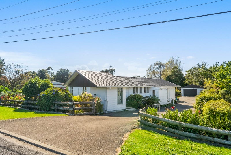 299 Mazengarb Road, Paraparaumu, Paraparaumu - Carousel 1