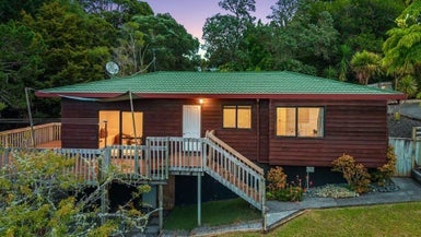 90C Rosier Road, Glen Eden, Auckland - Carousel 1