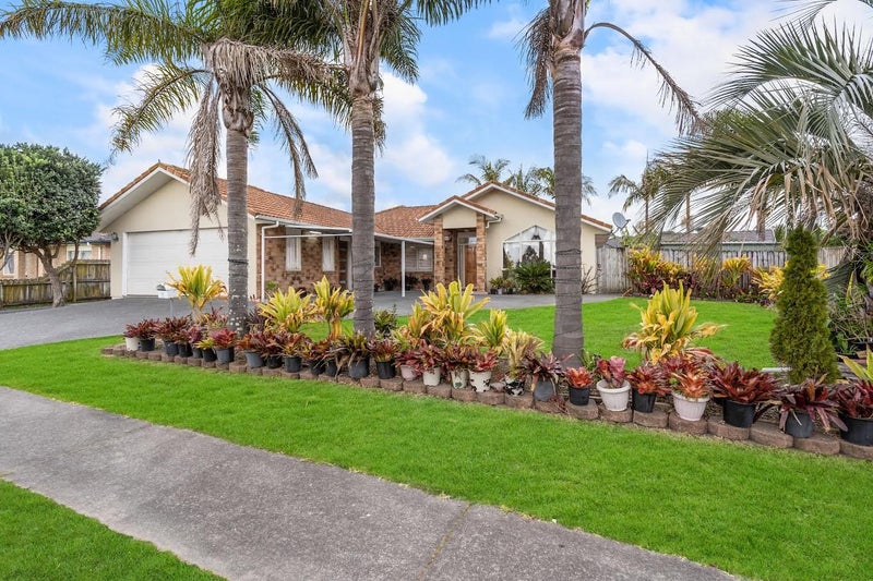 13 Tir Conaill Avenue, Flat Bush, Manukau City, Auckland - Carousel 1