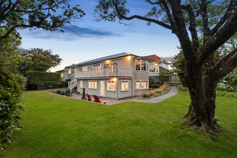32 Homewood Avenue, Karori, Wellington - Carousel 1