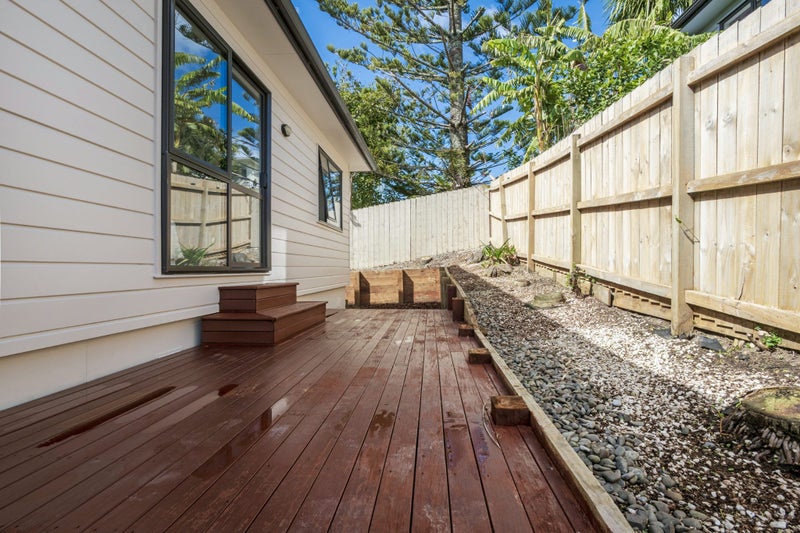 11B Hogans Road, Glenfield, Auckland - Carousel 18