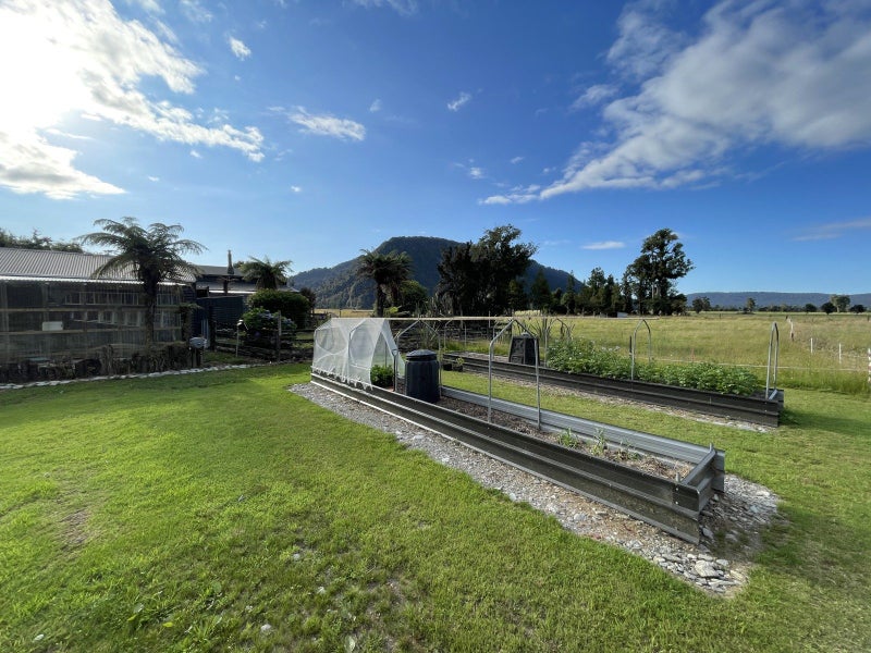 70Greens Road, Franz Josef/Waiau, Canterbury Region - Carousel 43