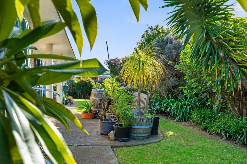 29 Luculia Drive, Mount Maunganui, Mount Maunganui - Carousel 1