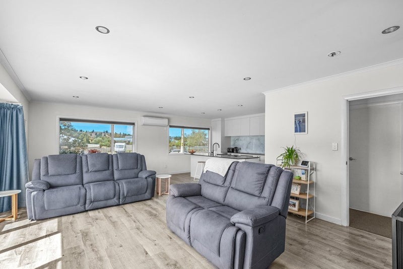 40 Albert Drive, Clyde, Clyde - Carousel 2