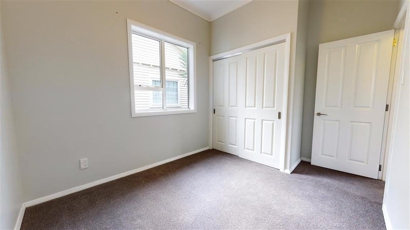 30 South Street, Petone, Lower Hutt - Carousel 11