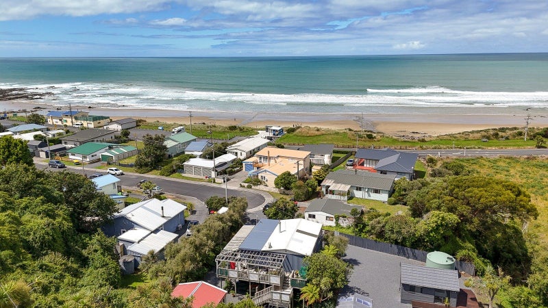 9 Moana Street, Kaka Point, Balclutha - Carousel 19