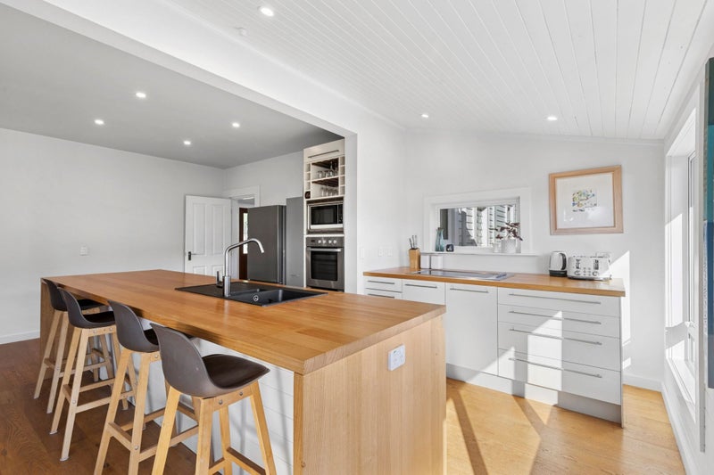 39 Mount Pleasant Avenue, Beachville, Nelson - Carousel 1