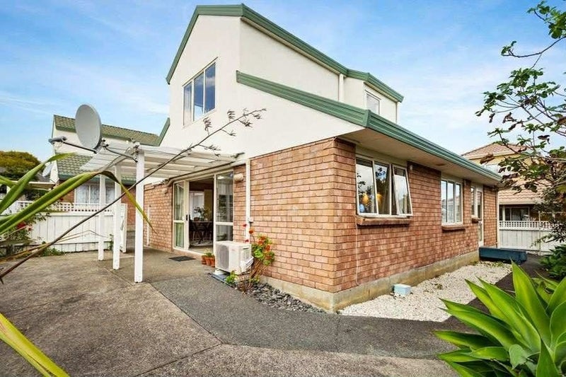 39A Central Park Drive, Te Atatu South, Auckland - Carousel 2