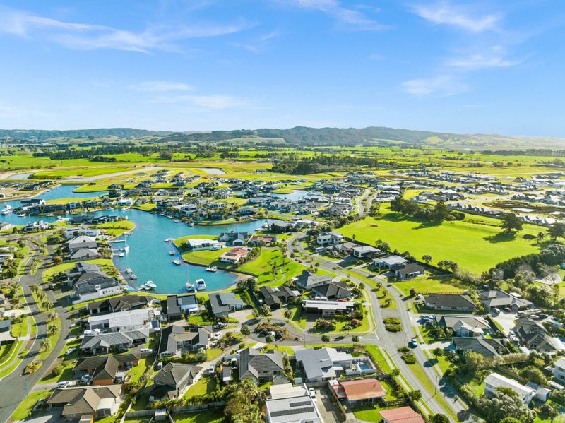 4 Poaka Place, One Tree Point - Carousel 36