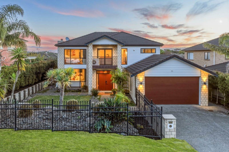 16 Corricvale Way, Northcross, Auckland - Carousel 1