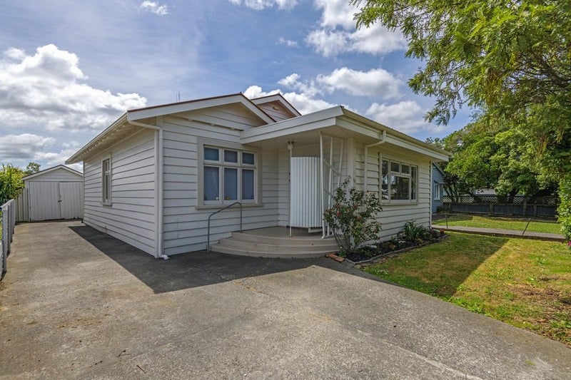 77 Shamrock Street, Takaro, Palmerston North - Carousel 2