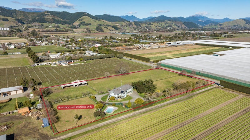 131 Ranzau Road, Hope, Richmond - Carousel 1