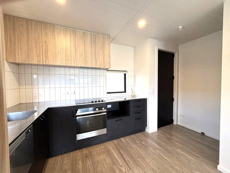 30 Thorn Street, Caversham, Dunedin - Carousel 2