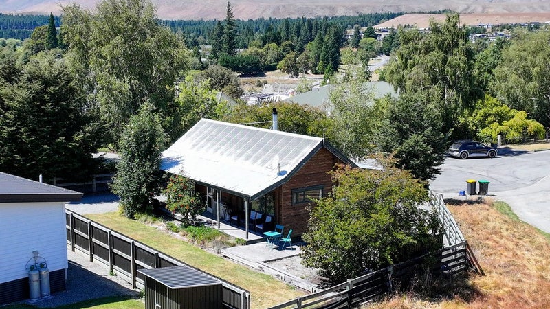 21 Aorangi Crescent, Lake Tekapo, Lake Tekapo - Carousel 2