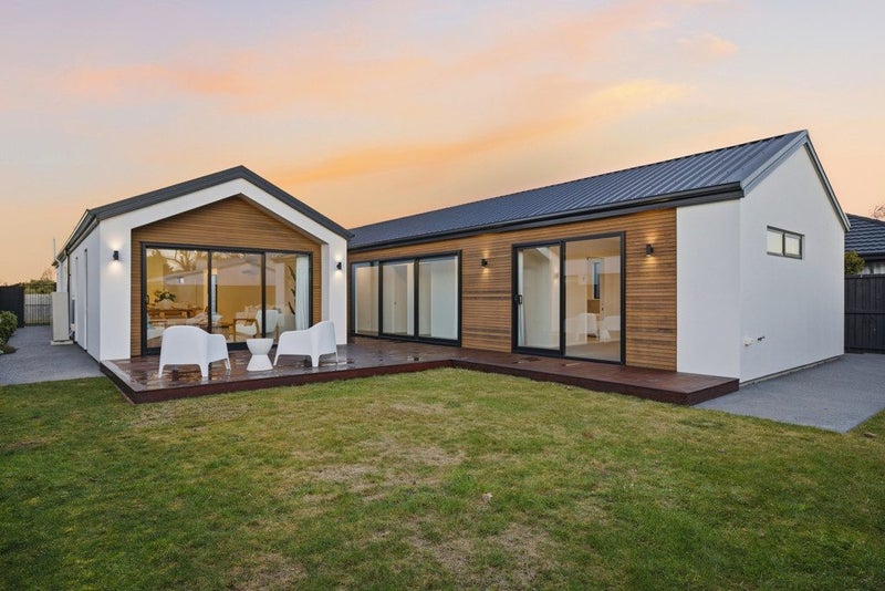 94 Sarabande Avenue, Redwood, Christchurch - Carousel 2
