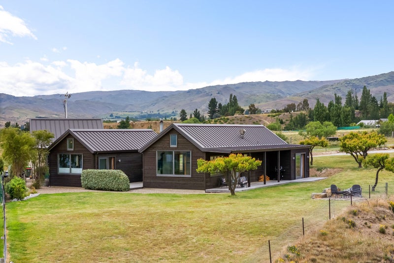 112 Hall Road, Bannockburn, Cromwell - Carousel 1