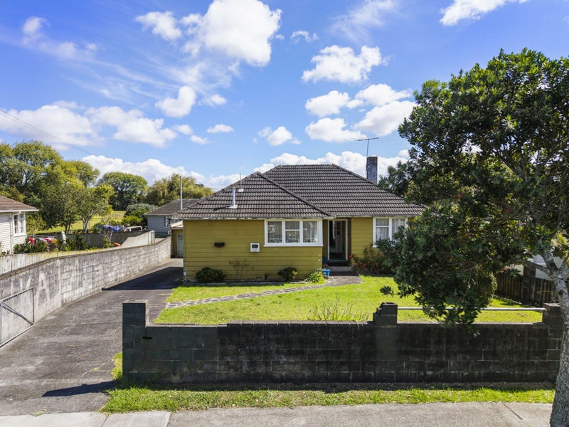 11 Sandbrook Avenue, Otara, Auckland - Carousel 2