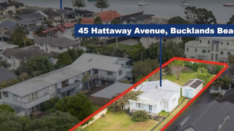 45 Hattaway Avenue, Bucklands Beach, Auckland - Carousel 1