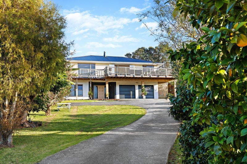 18 Harbour View Road, Leigh, Leigh - Carousel 2