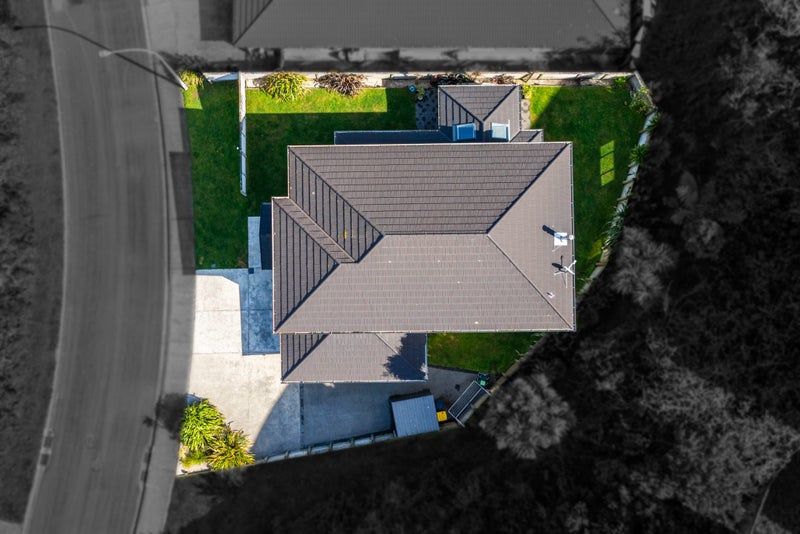 6 Romaine Road, Churton Park, Wellington - Carousel 25