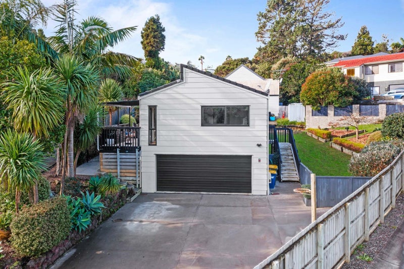 14 Oldham Place, Browns Bay, Auckland - Carousel 1