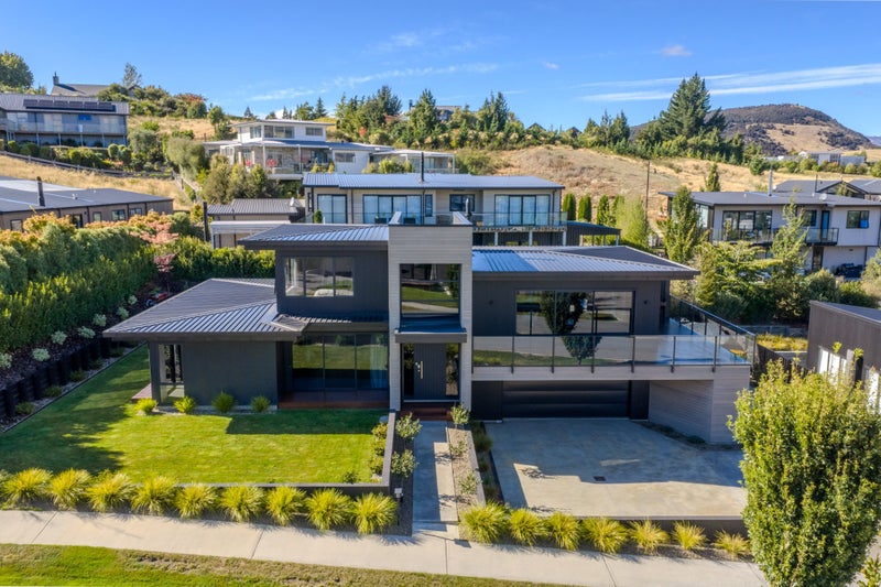 8 Mills Road, Wanaka, Wanaka, Otago - Carousel 2