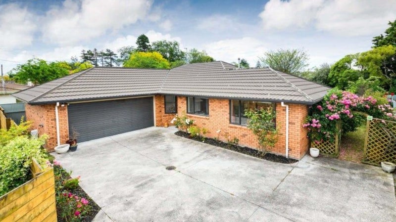 3 Ronberg Street, Highbury, Palmerston North - Carousel 1