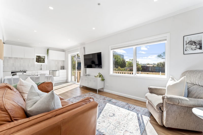 851 Whangaparaoa Road, Manly, Whangaparaoa - Carousel 2
