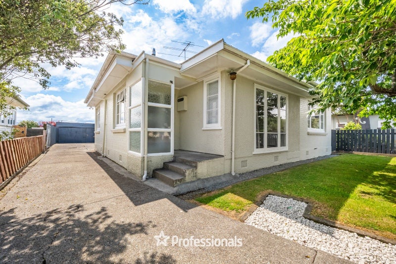 17 Beth Street, Trentham, Upper Hutt - Carousel 1