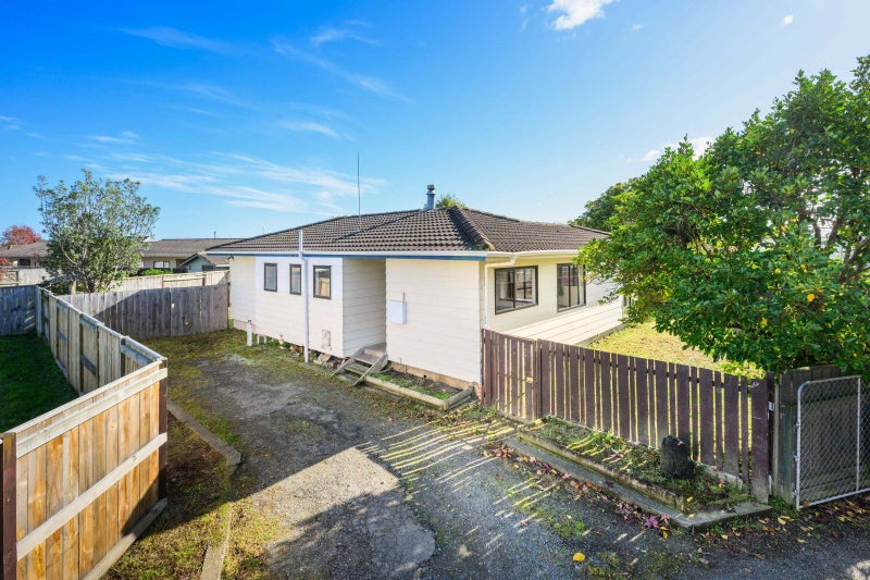 67 Geraldine Crescent, Cloverlea, Palmerston North - Carousel 2