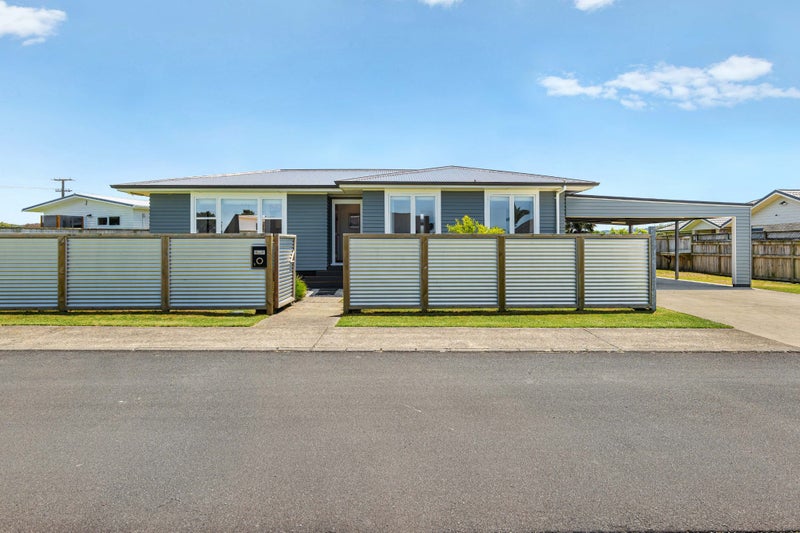 1 Lowburn Avenue, Waipu, Waipu - Carousel 1