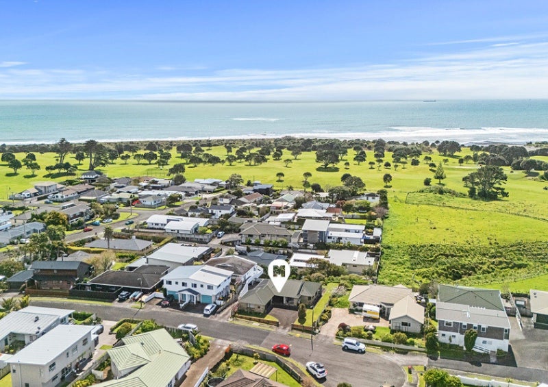 9 Chatswood Grove, Fitzroy, New Plymouth - Carousel 2