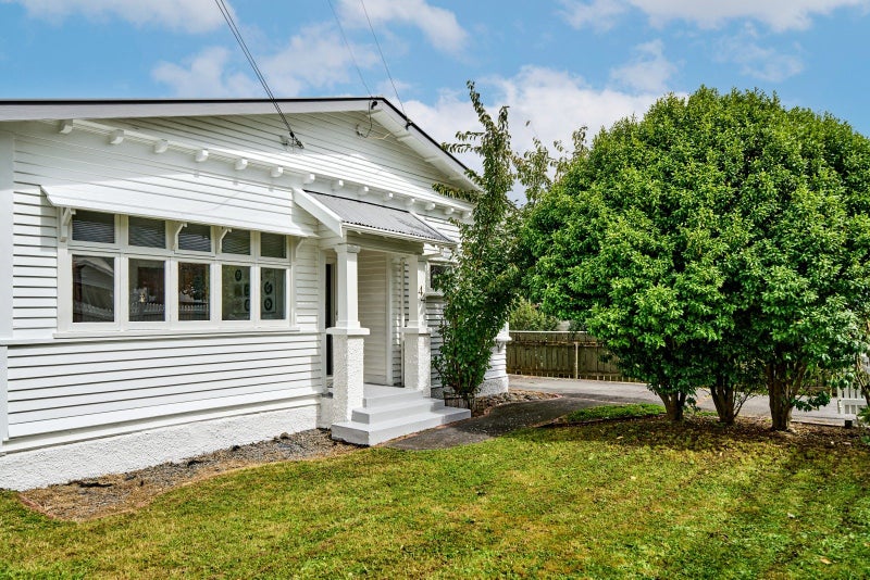 1/44 Copeland Street, Hutt Central, Lower Hutt - Carousel 1