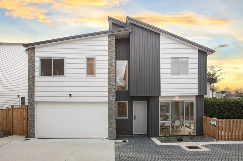 39B Sorrel Crescent, Bucklands Beach, Manukau City, Auckland - Carousel 1