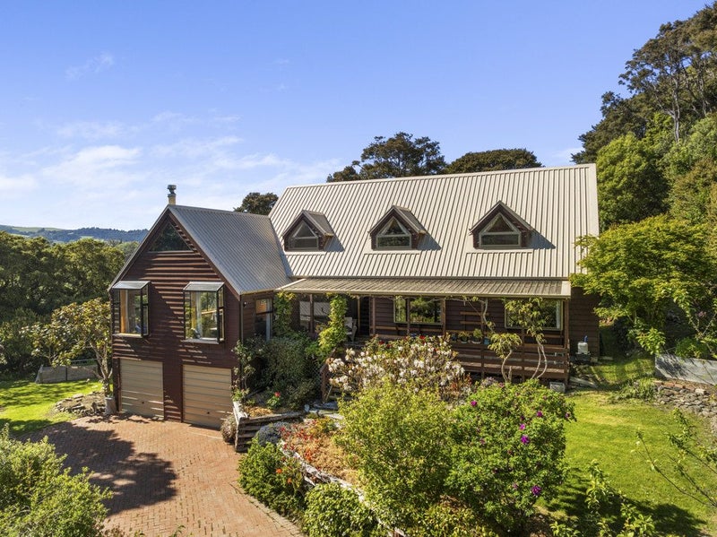 24 Garden Place, Glenleith, Dunedin - Carousel 2