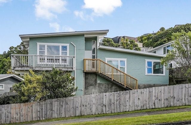 3 Camellia Terrace, Maungaraki, Lower Hutt - Carousel 1