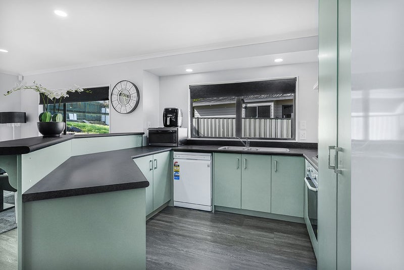 8 Caulfield Place, Nawton, Hamilton - Carousel 2