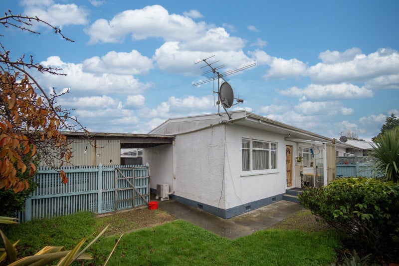 1/12 Golf Road, Tahunanui, Nelson - Carousel 1